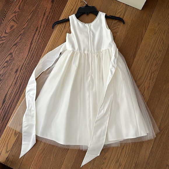 Sweet ivory dress - Picture 3 of 3